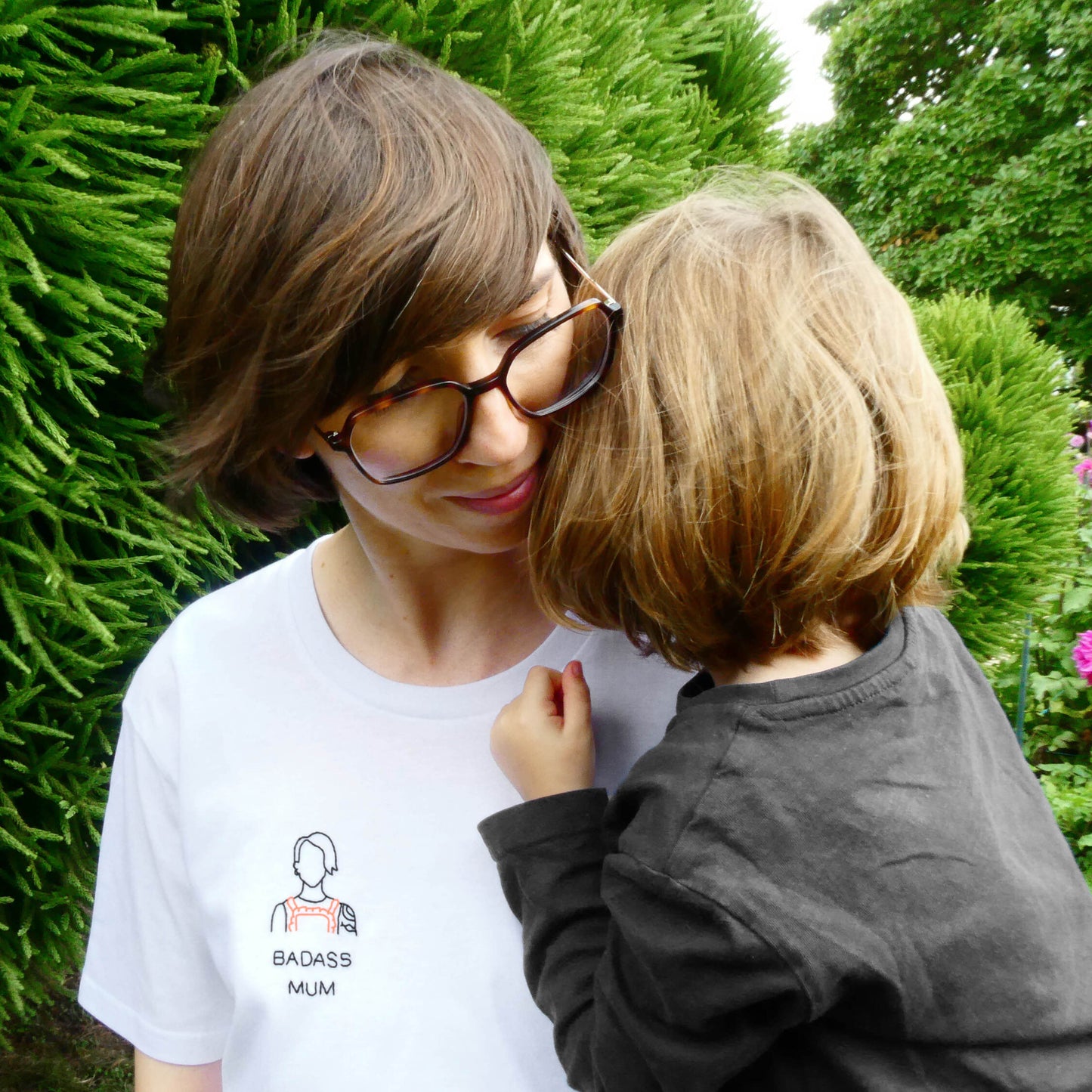 T-shirt brodé main - Badass Mum