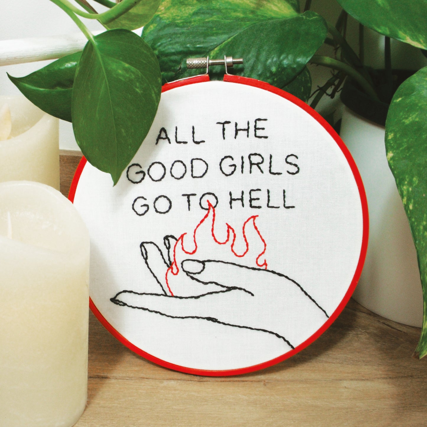 Tambour brodé main - Good girls
