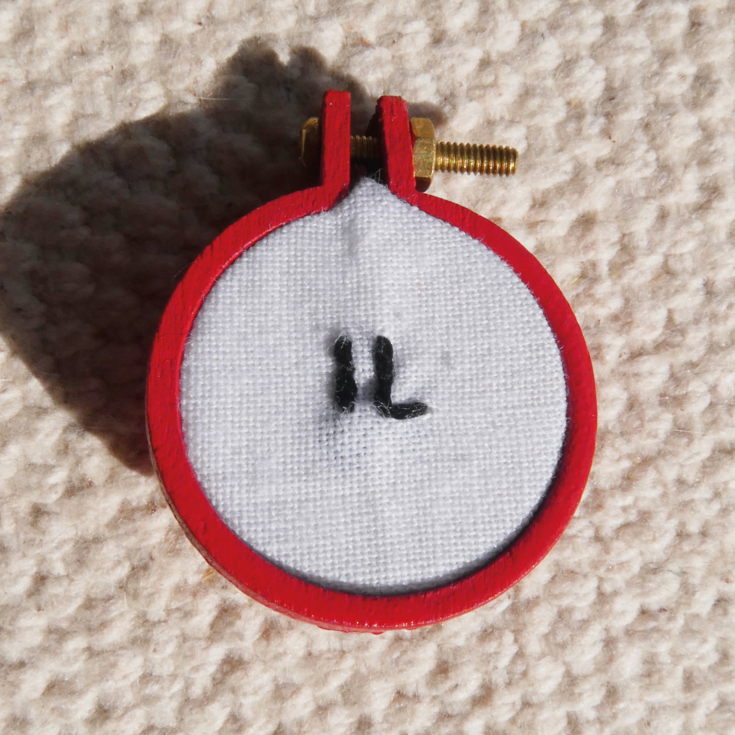 Broche brodé main - Pronoms