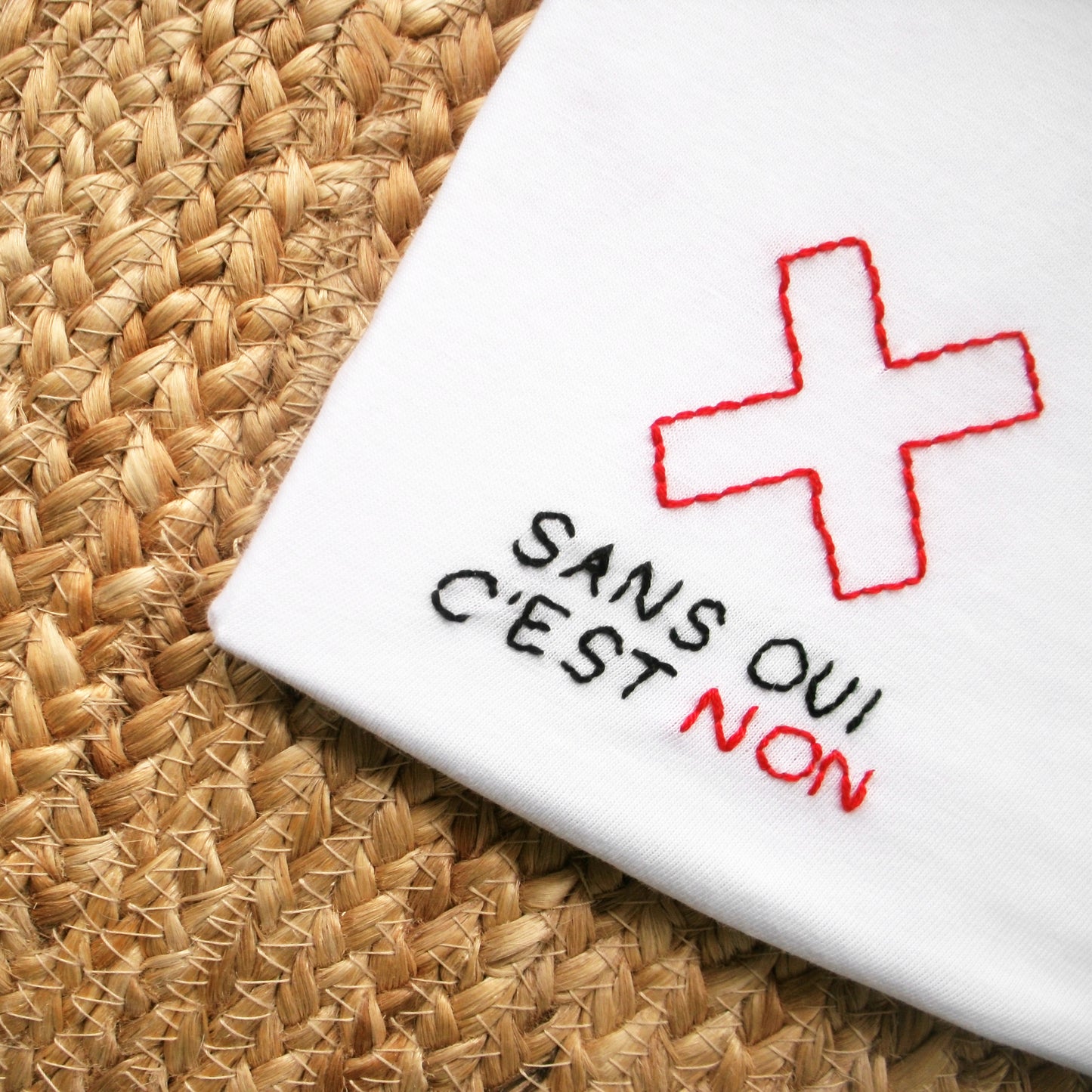 T-shirt brodé main - Sans oui c'est non