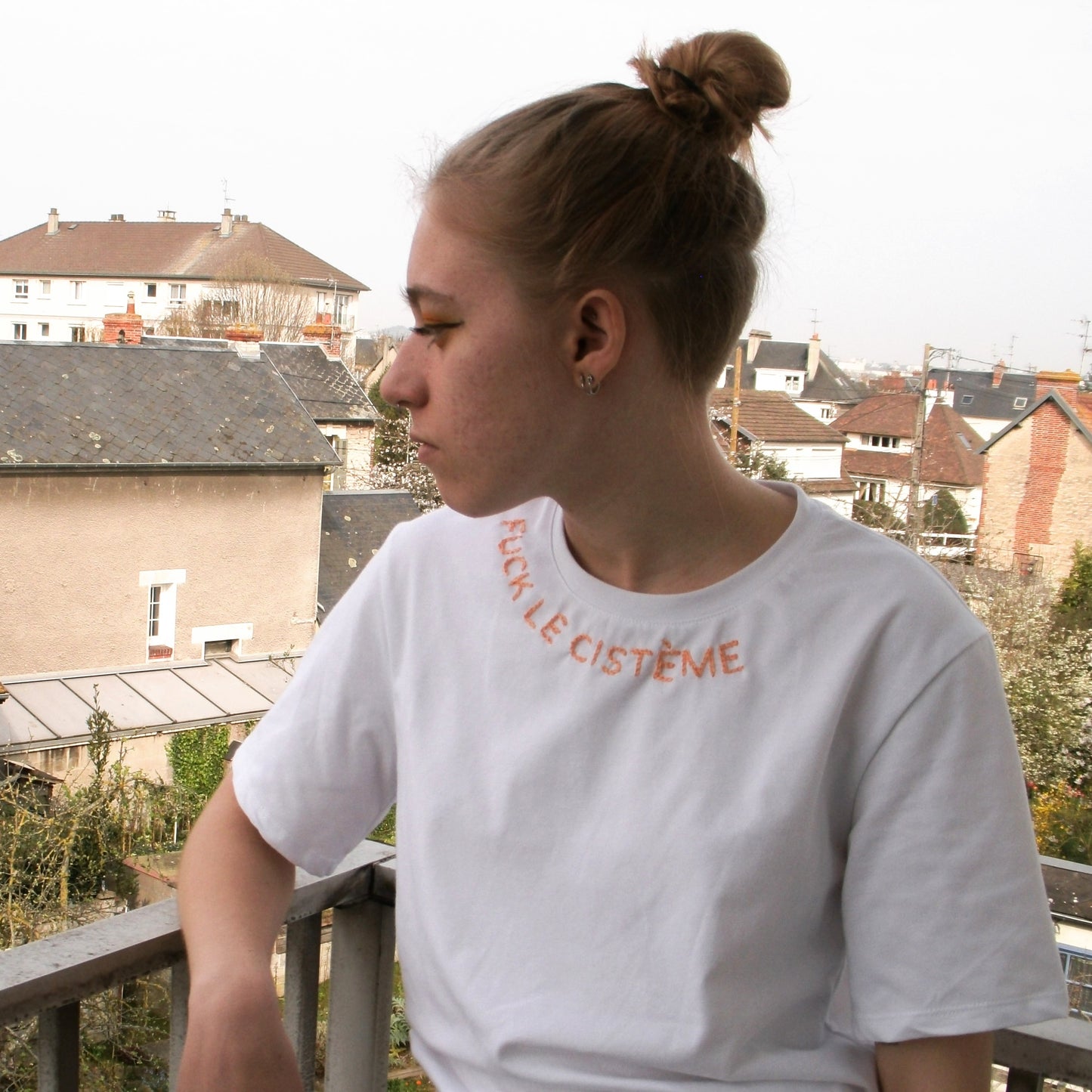 T-shirt brodé main - Cistème